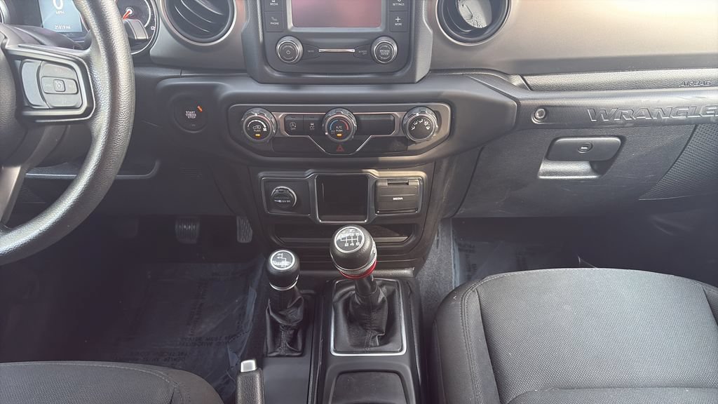 Used 2021 Jeep Wrangler Sport AWD/4WD image 15