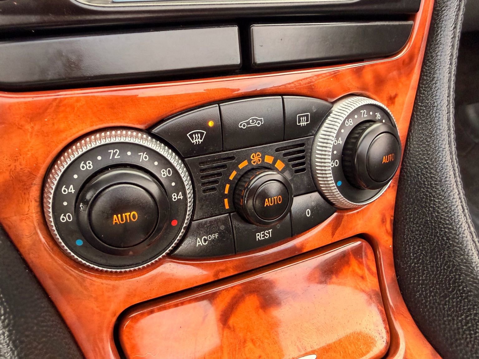 Used 2003 Mercedes-Benz SL 500 image 27