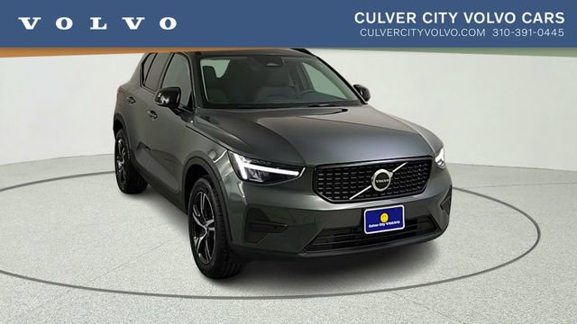 New 2026 Volvo XC40 B5 Core