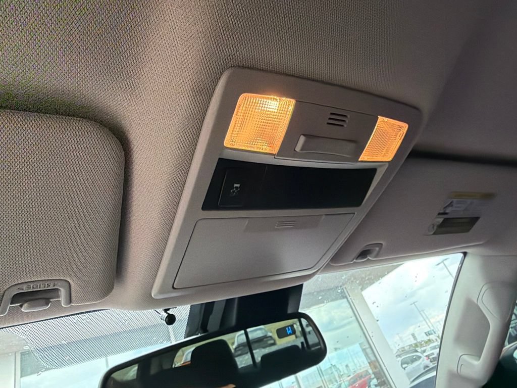 Used 2019 Toyota Tacoma SR5 RWD image 17