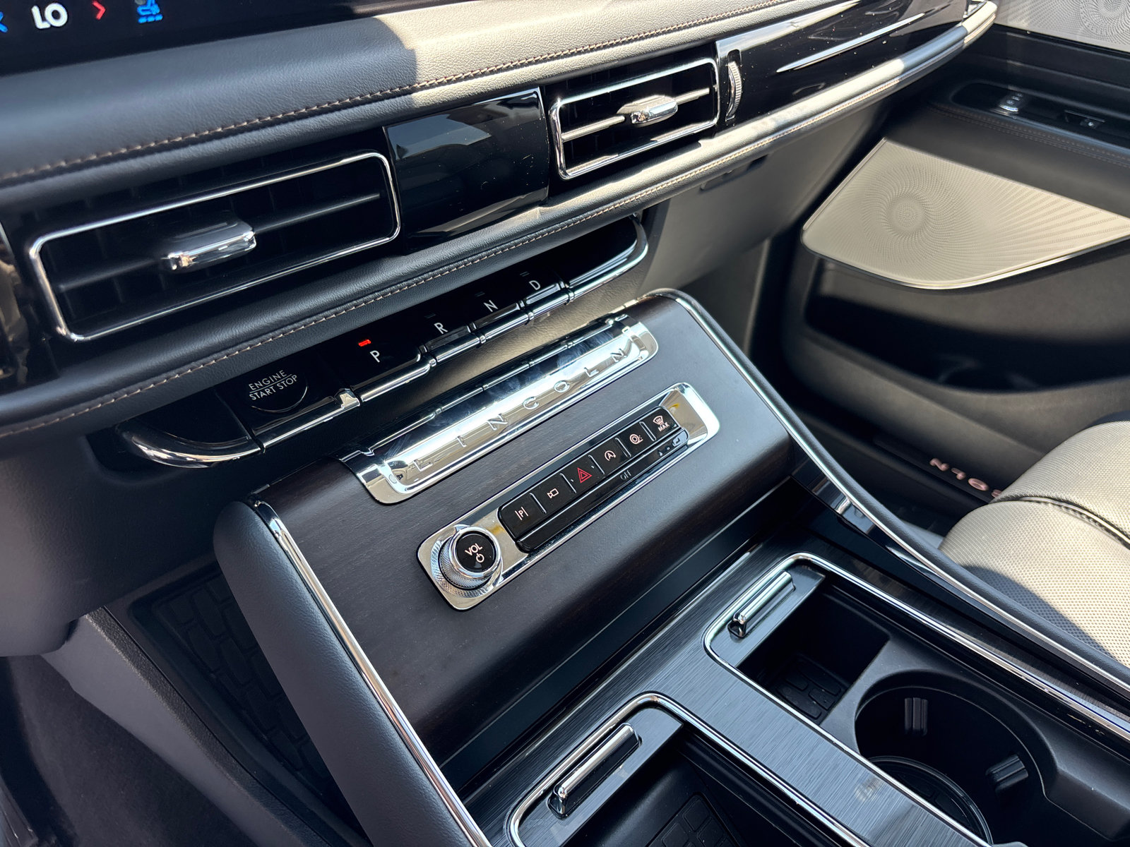 New 2026 Lincoln Aviator Reserve AWD/4WD image 22