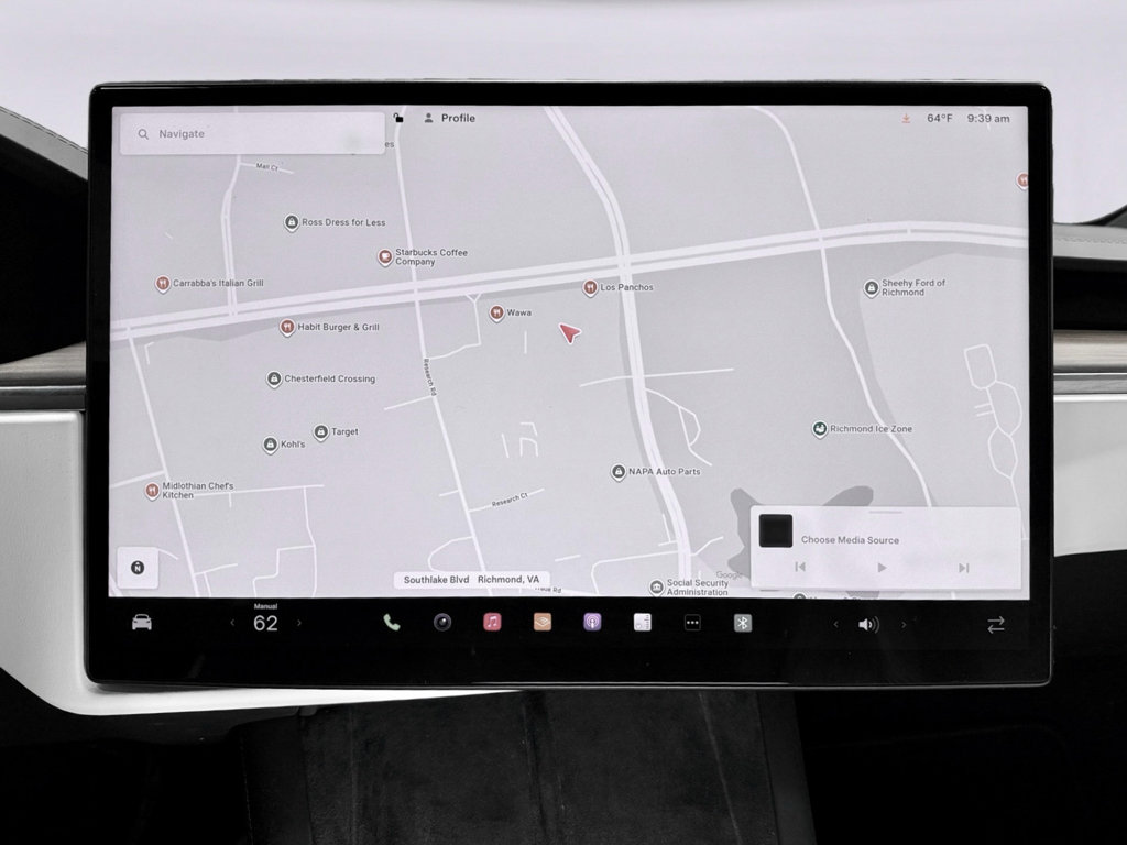 Used 2025 Tesla Model X image 9