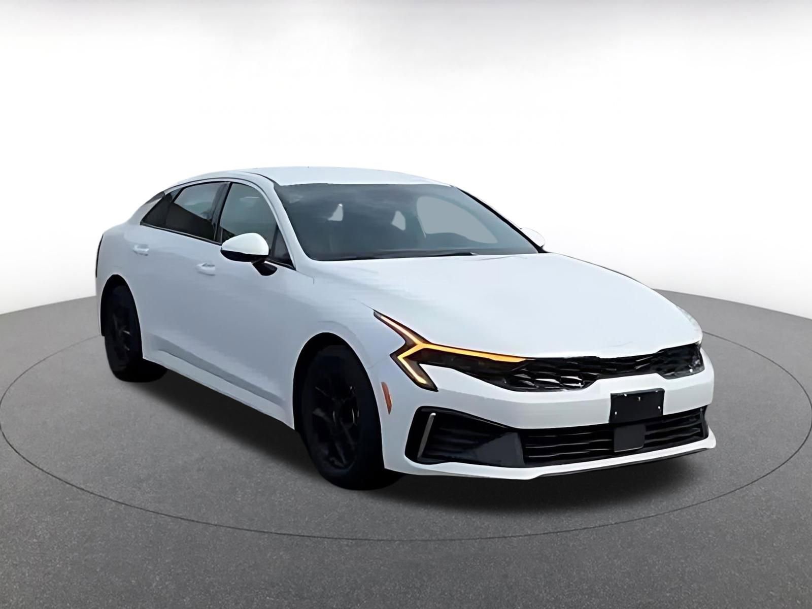 Used 2025 Kia K5 LXS image 3