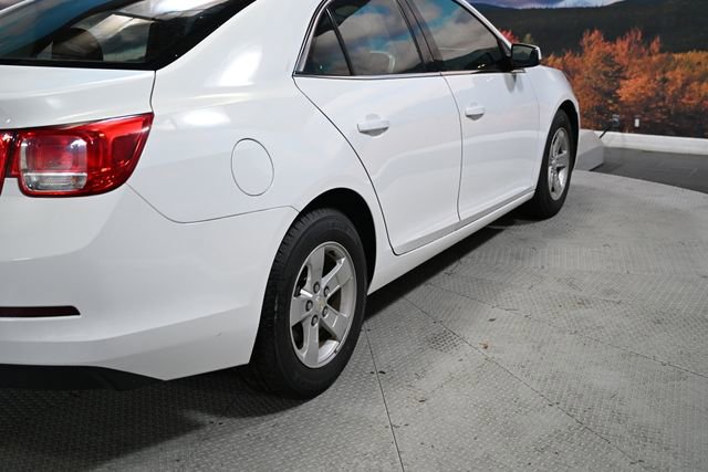 Used 2016 Chevrolet Malibu LT image 8