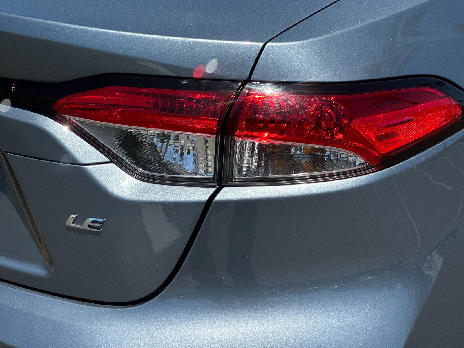 Used 2025 Toyota Corolla LE FWD image 22