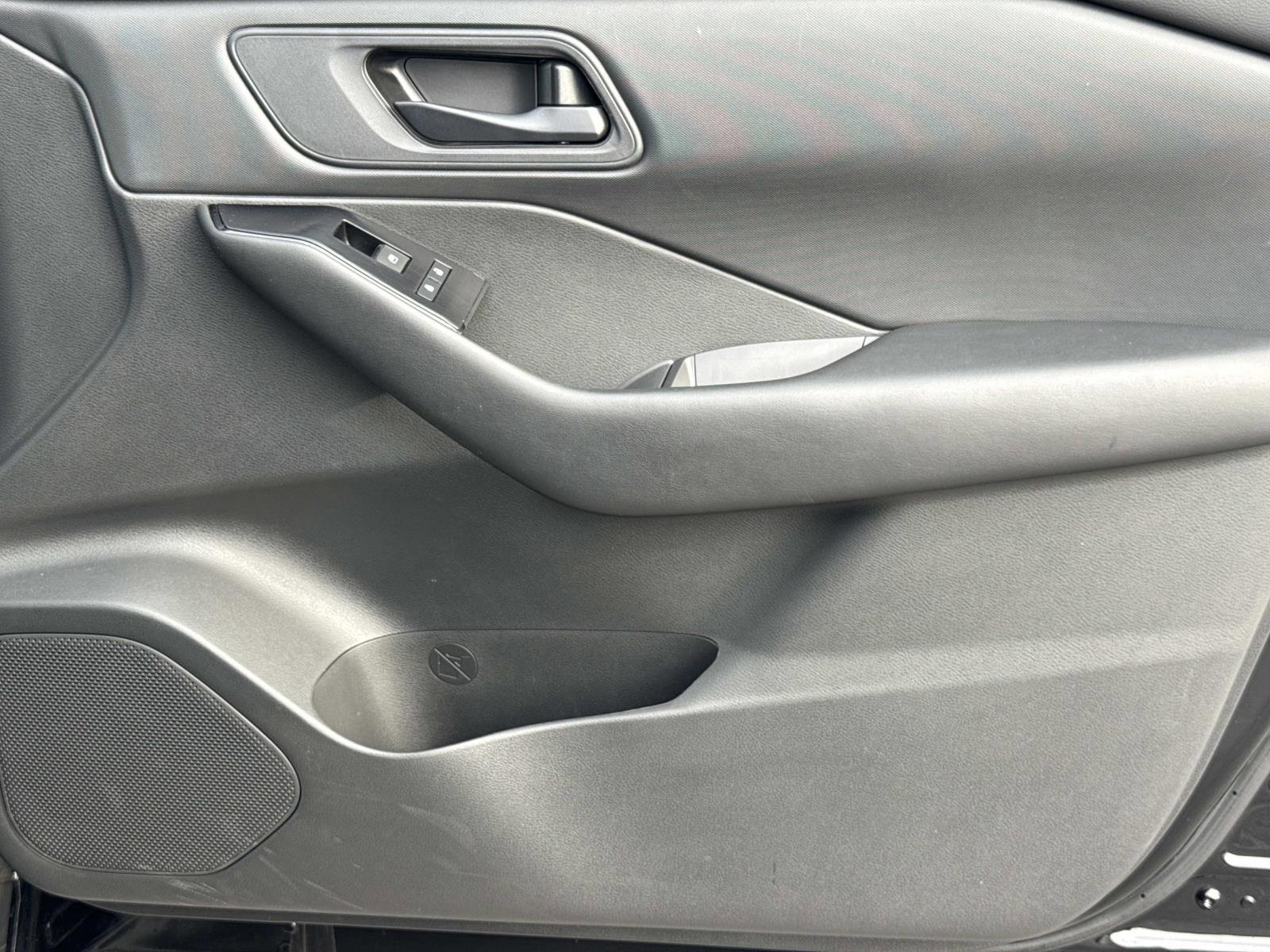 Certified 2025 Nissan Rogue S image 23