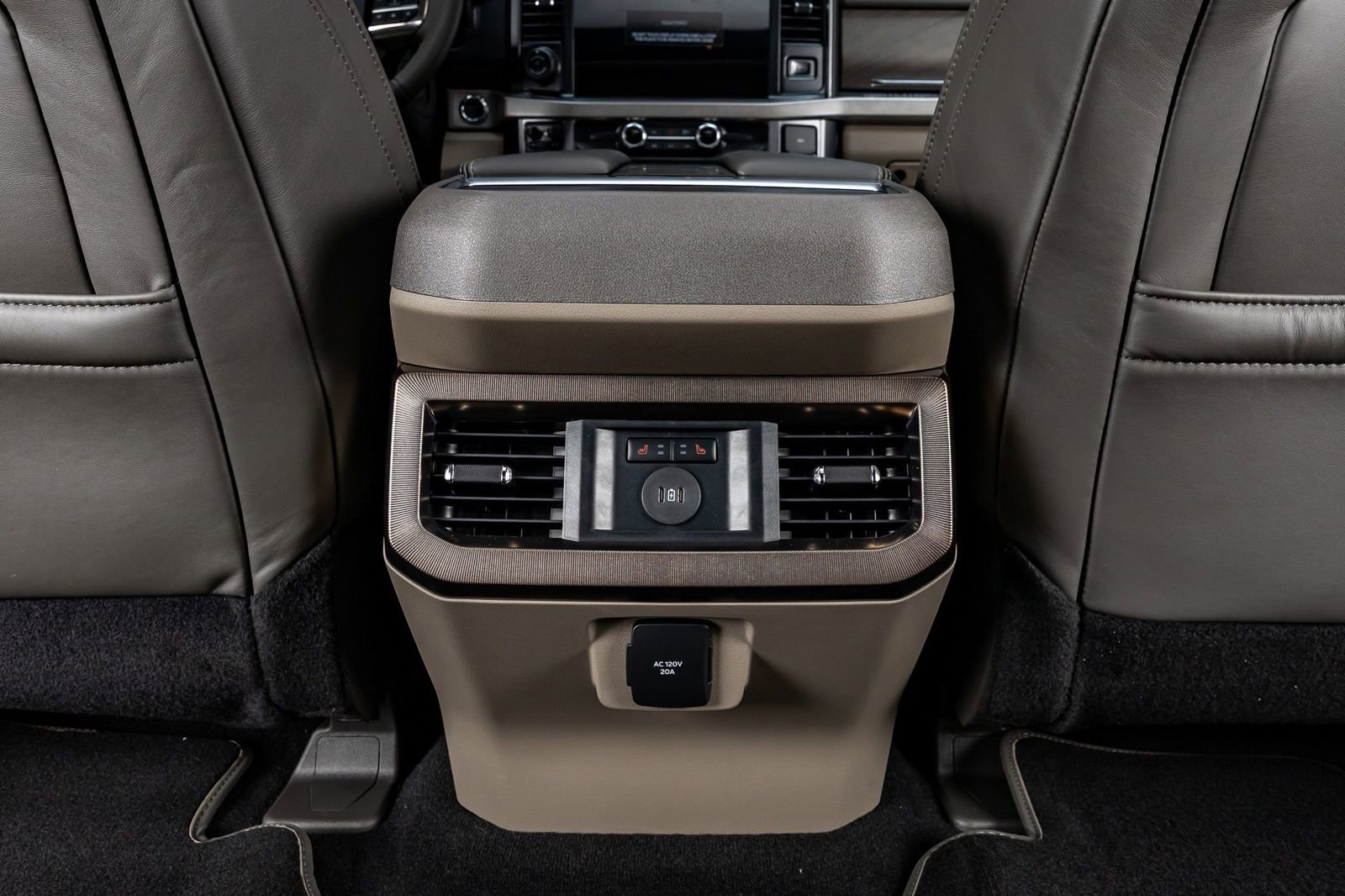 Used 2026 Ford F250 Platinum w/ Platinum Plus Package AWD/4WD image 35
