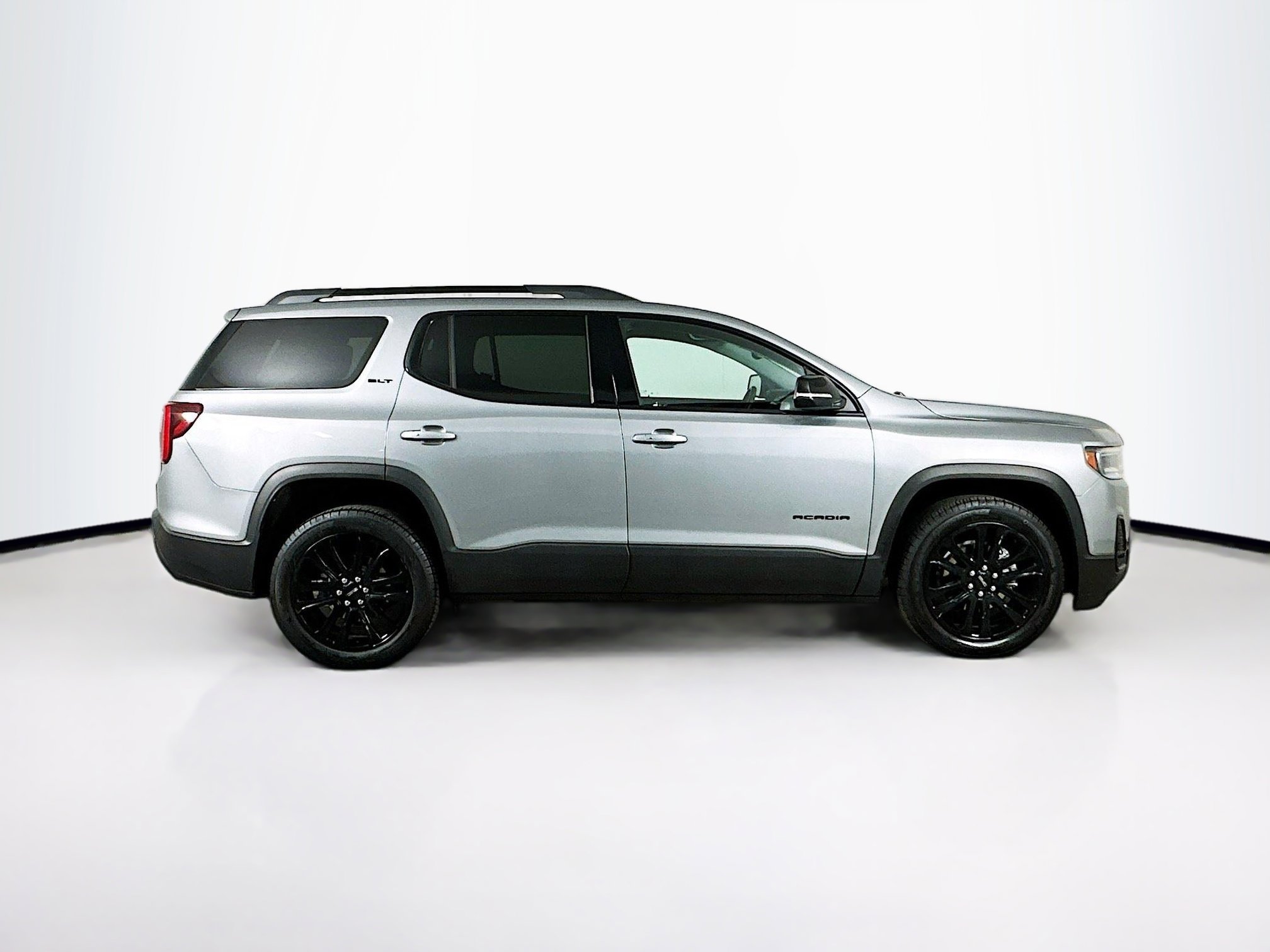 Used 2023 GMC Acadia SLT w/ Elevation Edition image 10