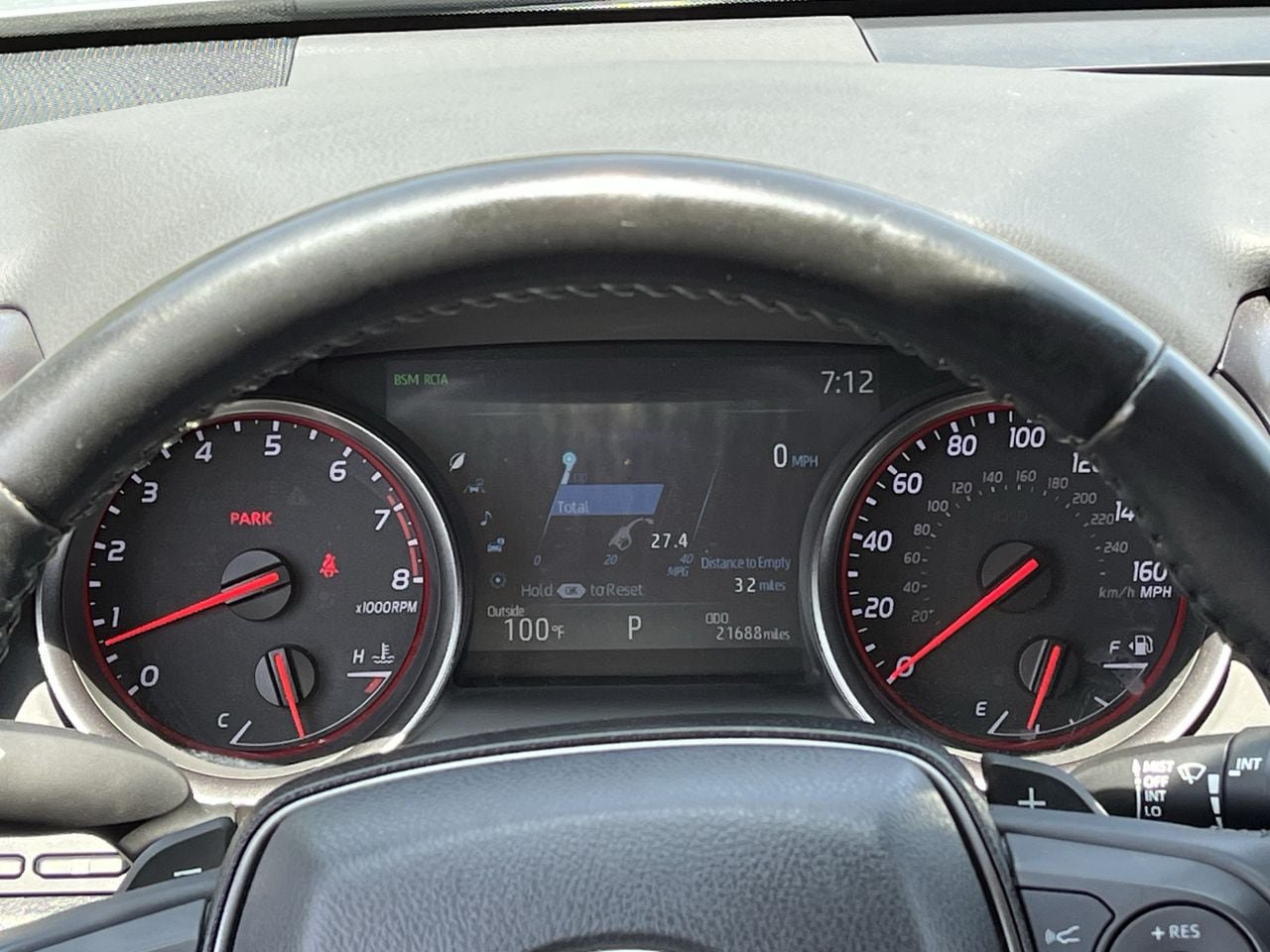 Used 2023 Toyota Camry XSE FWD image 13