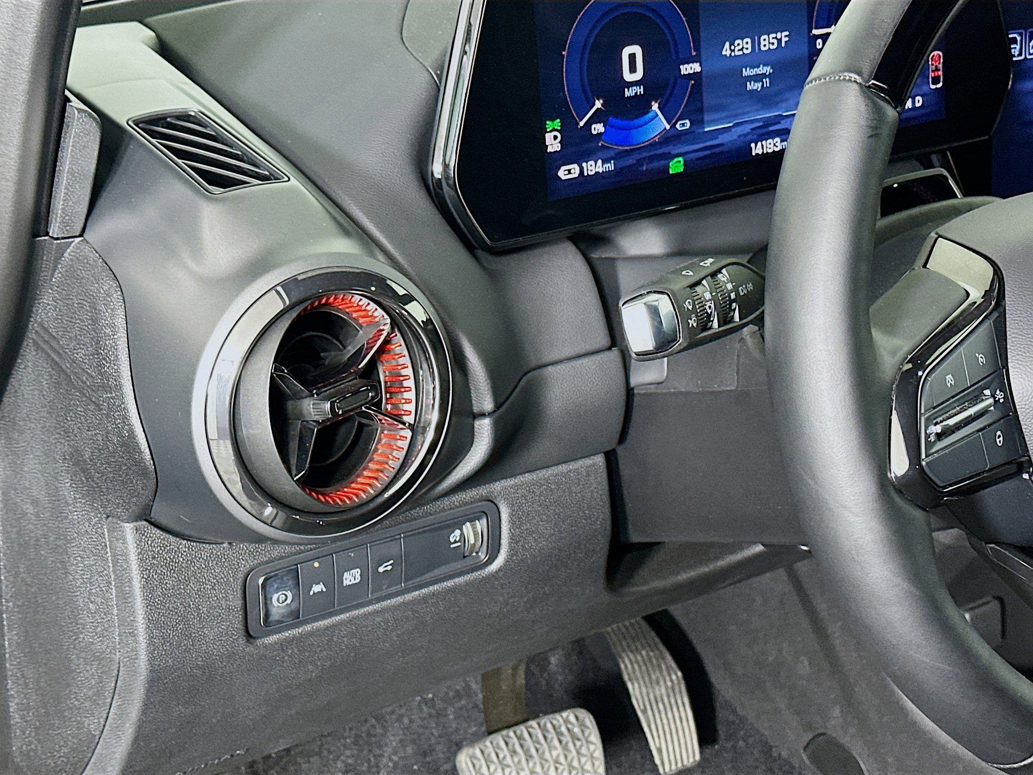 Used 2024 Chevrolet Equinox EV RS FWD image 17