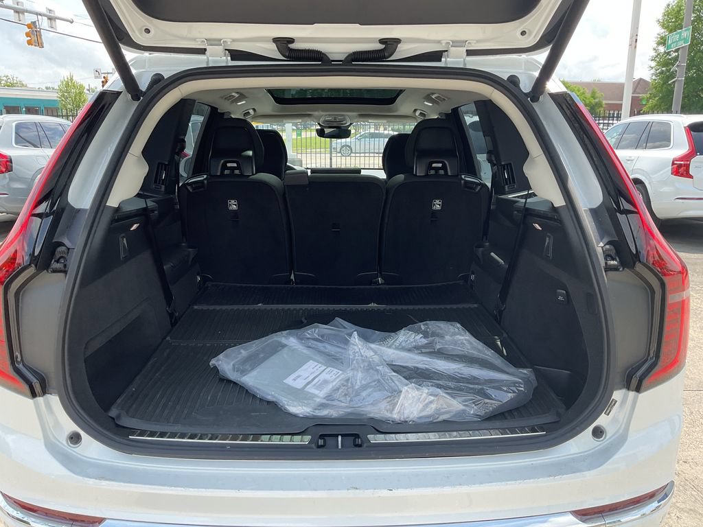 New 2026 Volvo XC90 B6 Plus w/ Protection Package AWD/4WD image 9