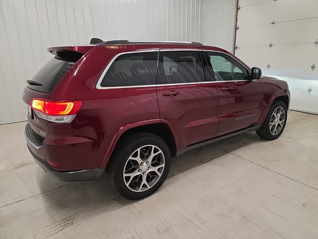 Used 2018 Jeep Grand Cherokee Limited image 6