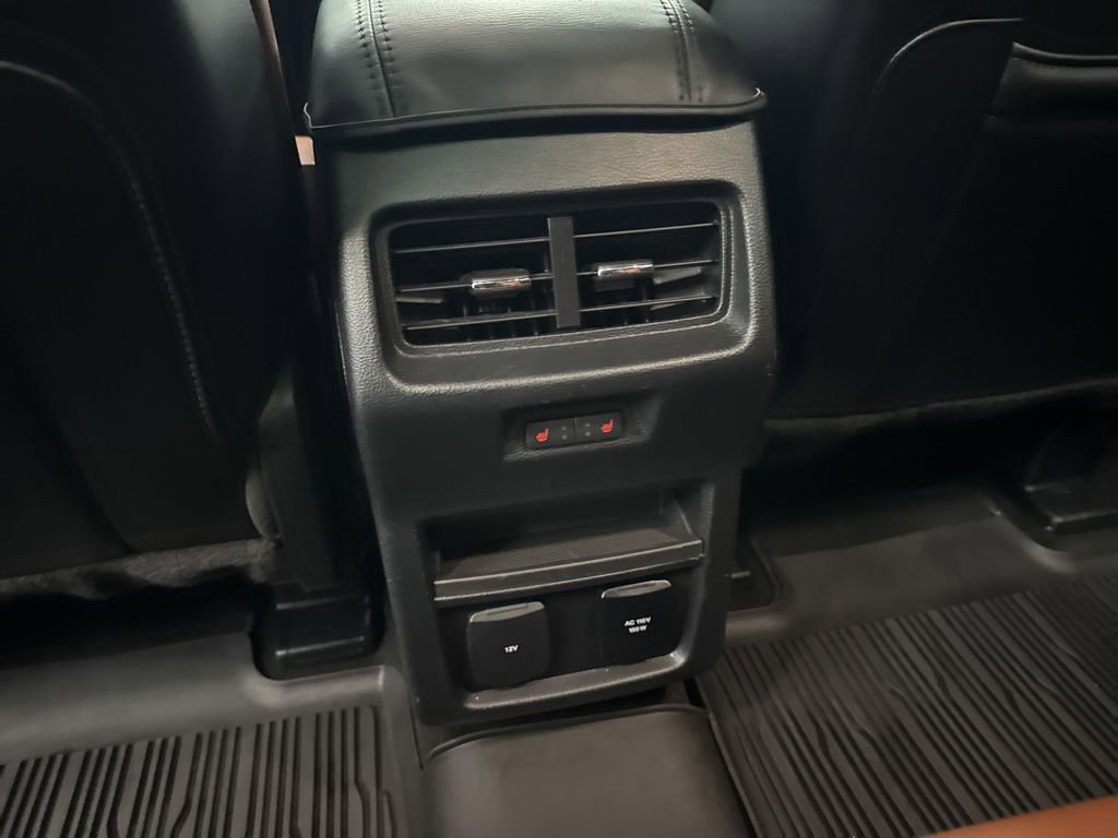 Used 2019 Ford Edge Titanium w/ Equipment Group 301A image 29