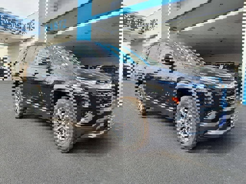 New 2025 Chevrolet Equinox LT w/ Safety and Technology Package image 2