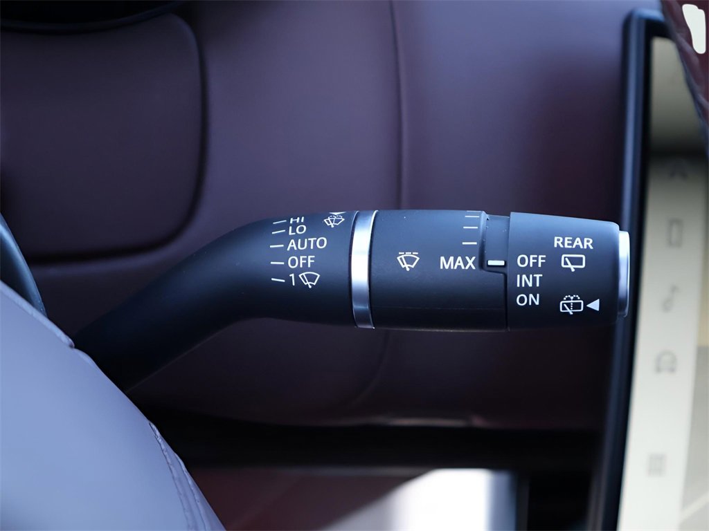 Used 2023 Land Rover Range Rover SE image 32