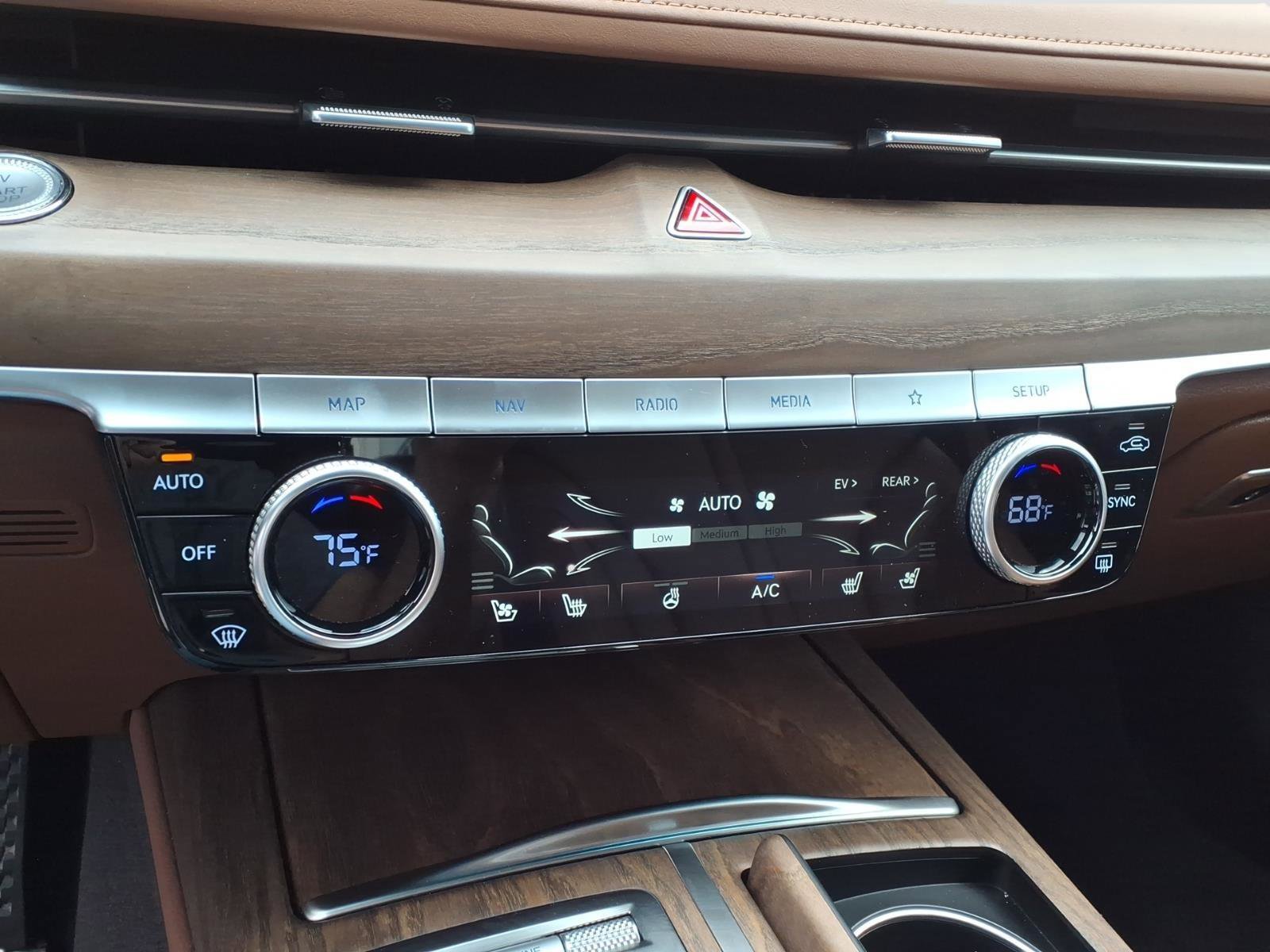 Used 2024 Genesis G80 image 18