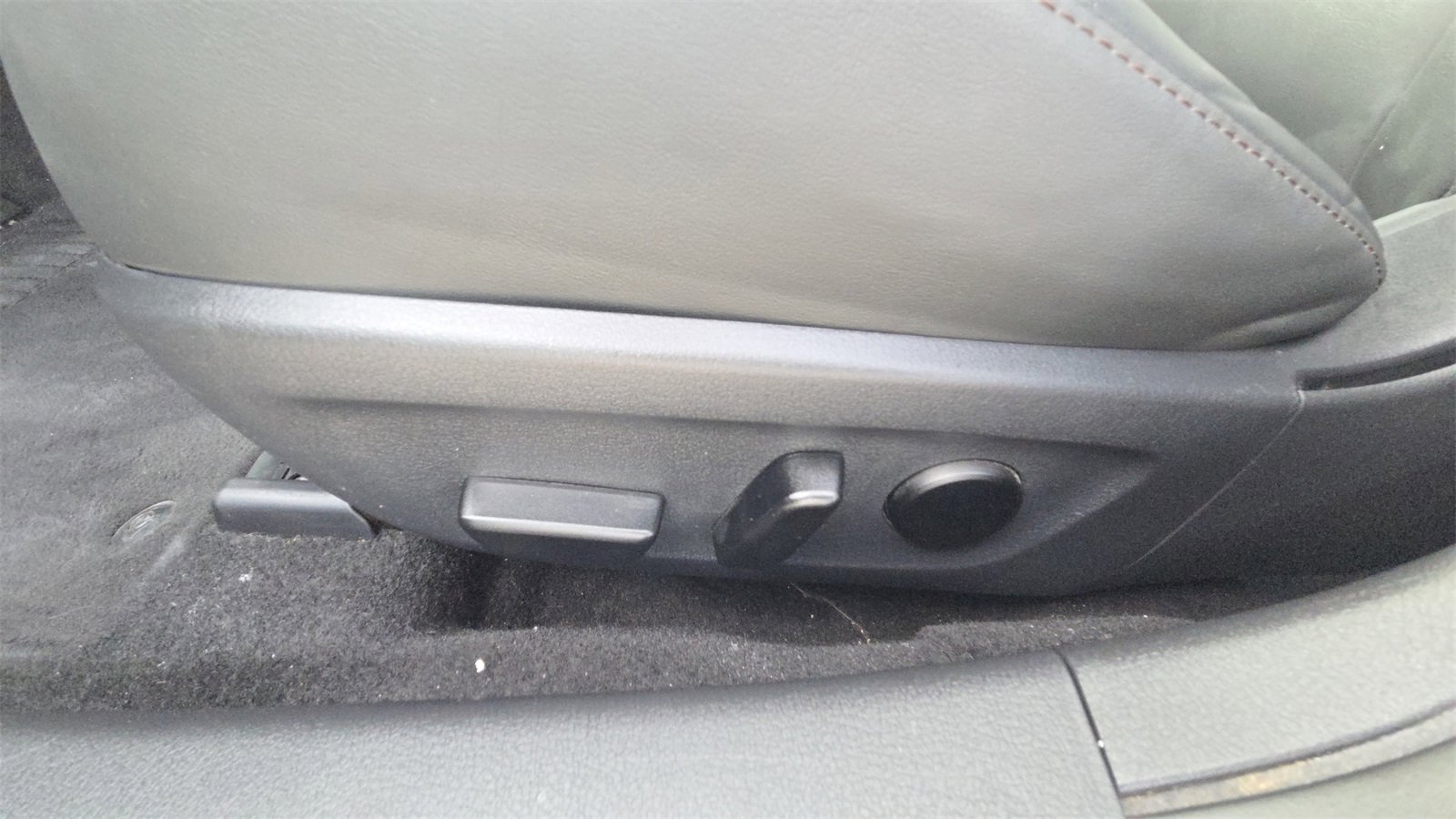 Used 2023 MAZDA MAZDA3 s image 24