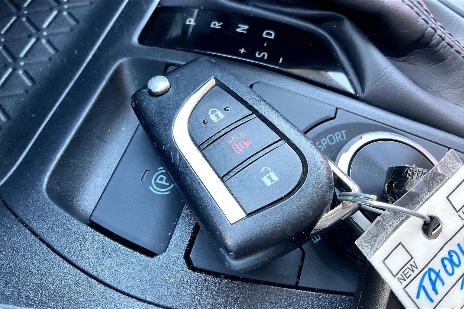 Used 2025 Toyota RAV4 LE AWD/4WD image 14