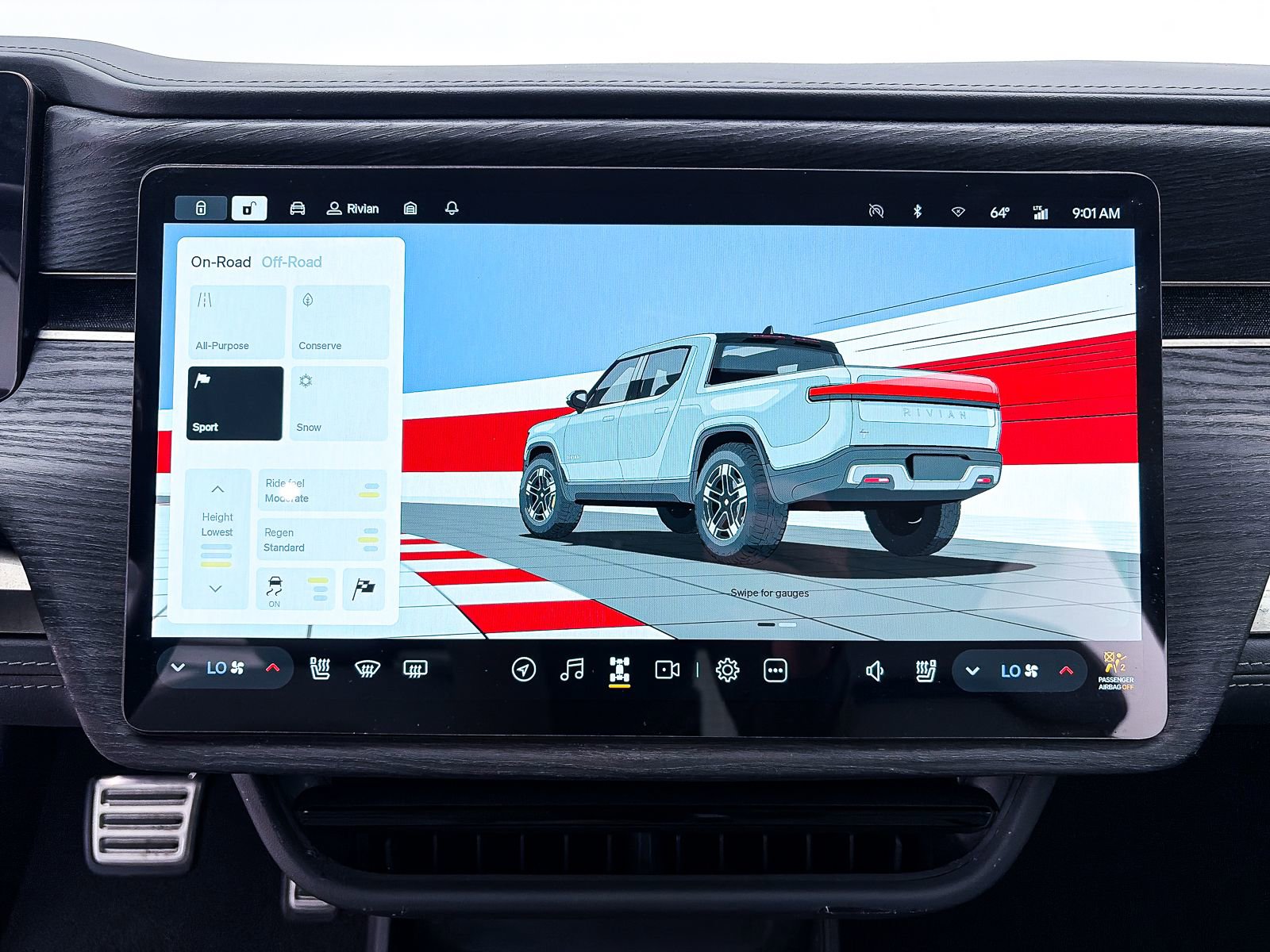 Used 2023 Rivian R1T Adventure AWD/4WD image 6