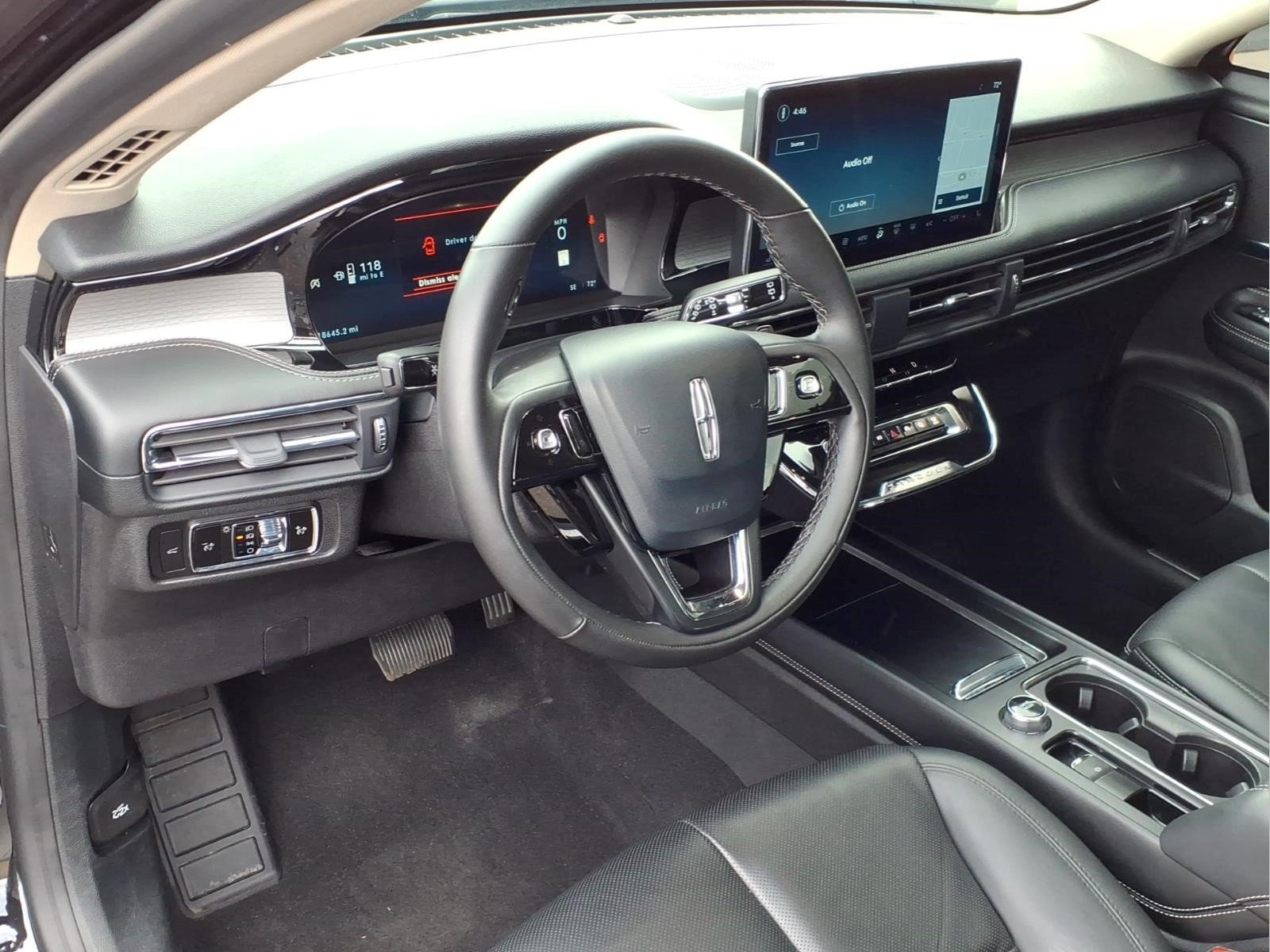 Certified 2025 Lincoln Corsair AWD w/ Equipment Group 101A image 17