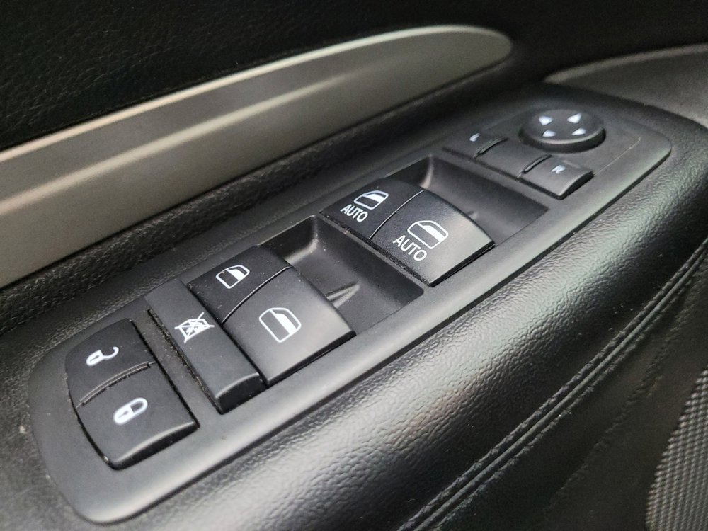 Used 2017 Dodge Durango SXT w/ 3rd Row Seating Group image 27