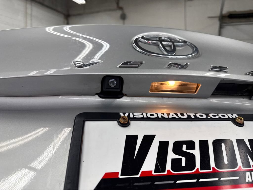 Used 2012 Toyota Venza Limited AWD/4WD image 16