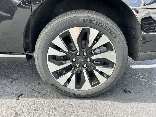 New 2026 Ford Expedition Platinum w/ Driver's Package AWD/4WD image 8