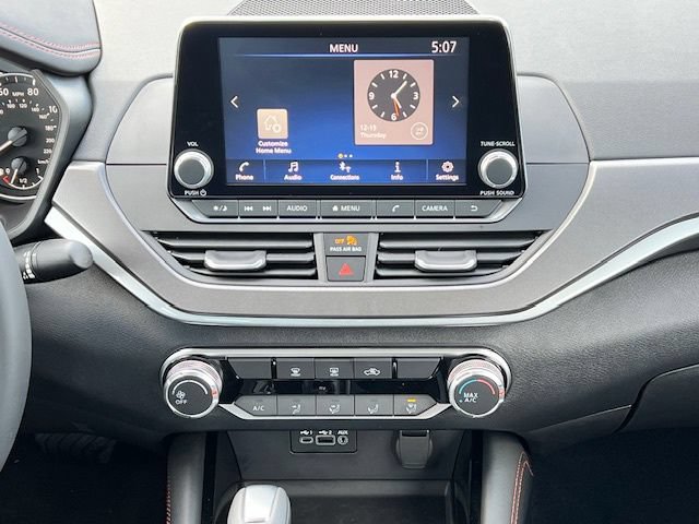 New 2025 Nissan Altima 2.5 SR AWD/4WD image 17