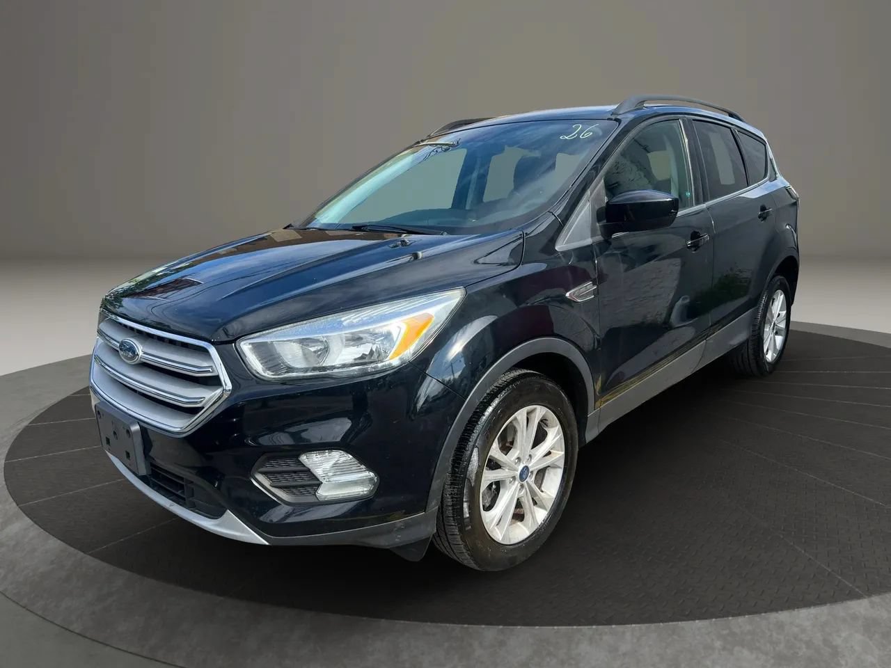 Used 2018 Ford Escape SE w/ SE Sync 3 Package AWD/4WD image 1
