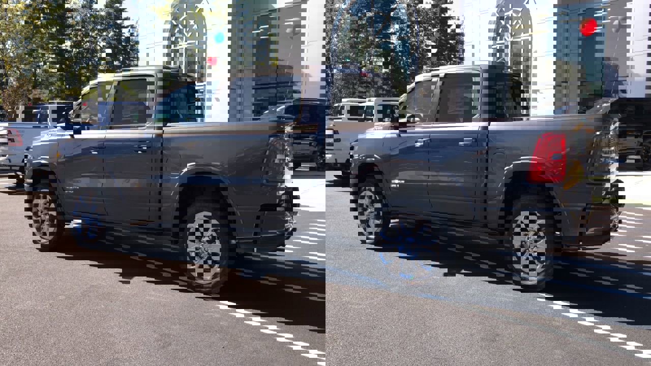 New 2026 RAM 1500 4x4 Crew Cab image 5