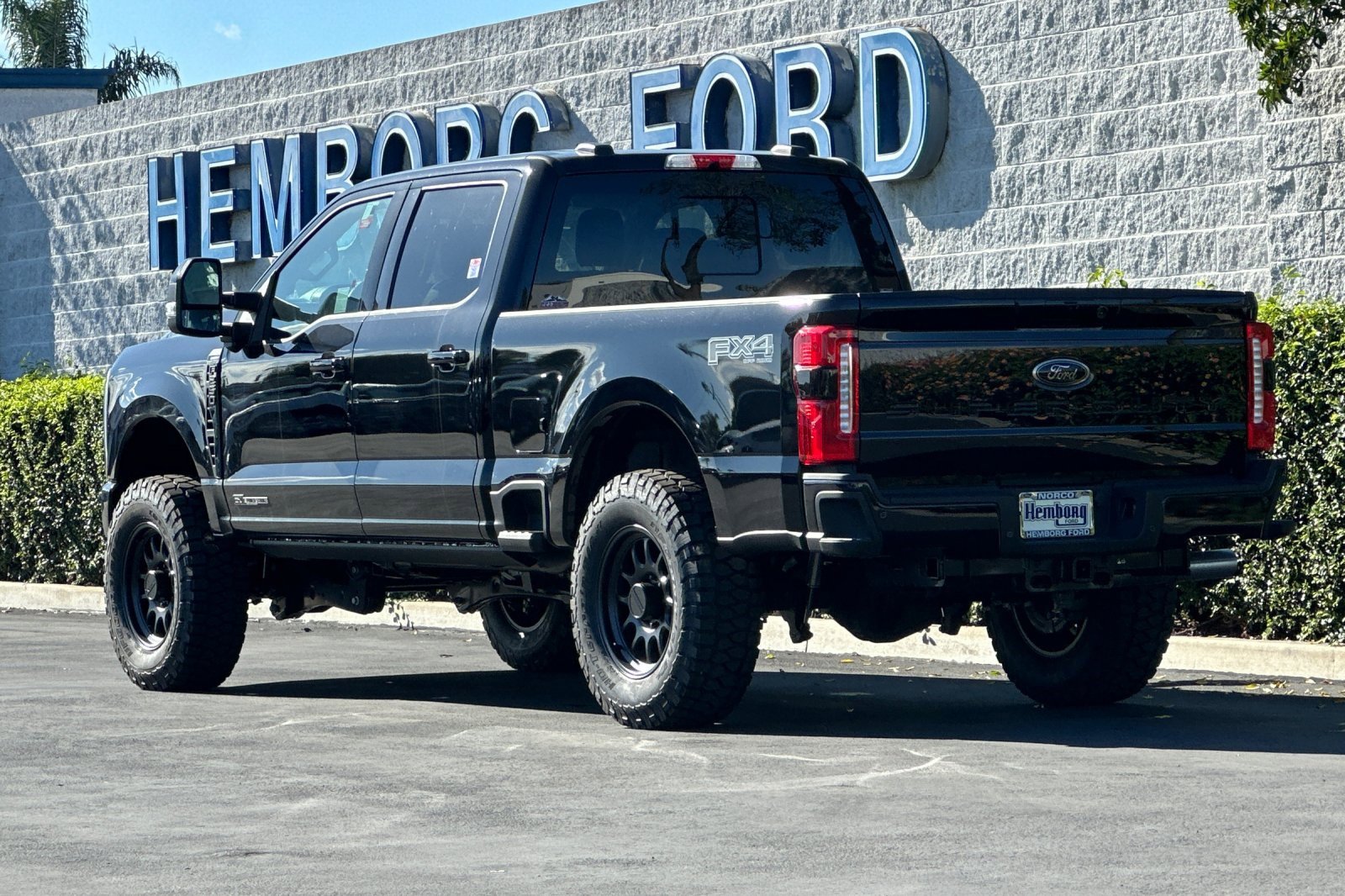 New 2025 Ford F250 Lariat w/ Black Appearance Package image 6