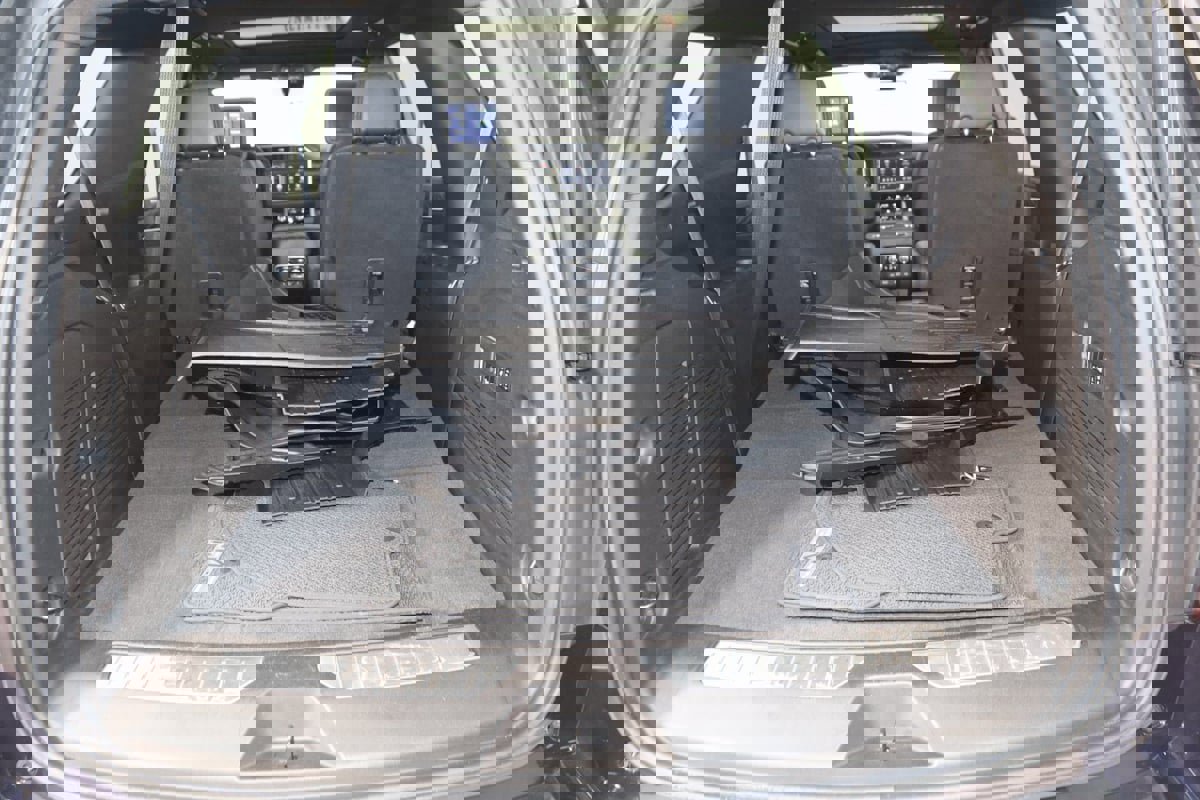 Used 2021 GMC Yukon Denali w/ Denali Premium Package image 53