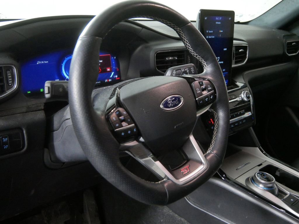 Used 2022 Ford Explorer ST w/ Equipment Group 401A image 9