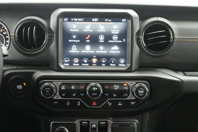 Used 2023 Jeep Gladiator Overland AWD/4WD image 23