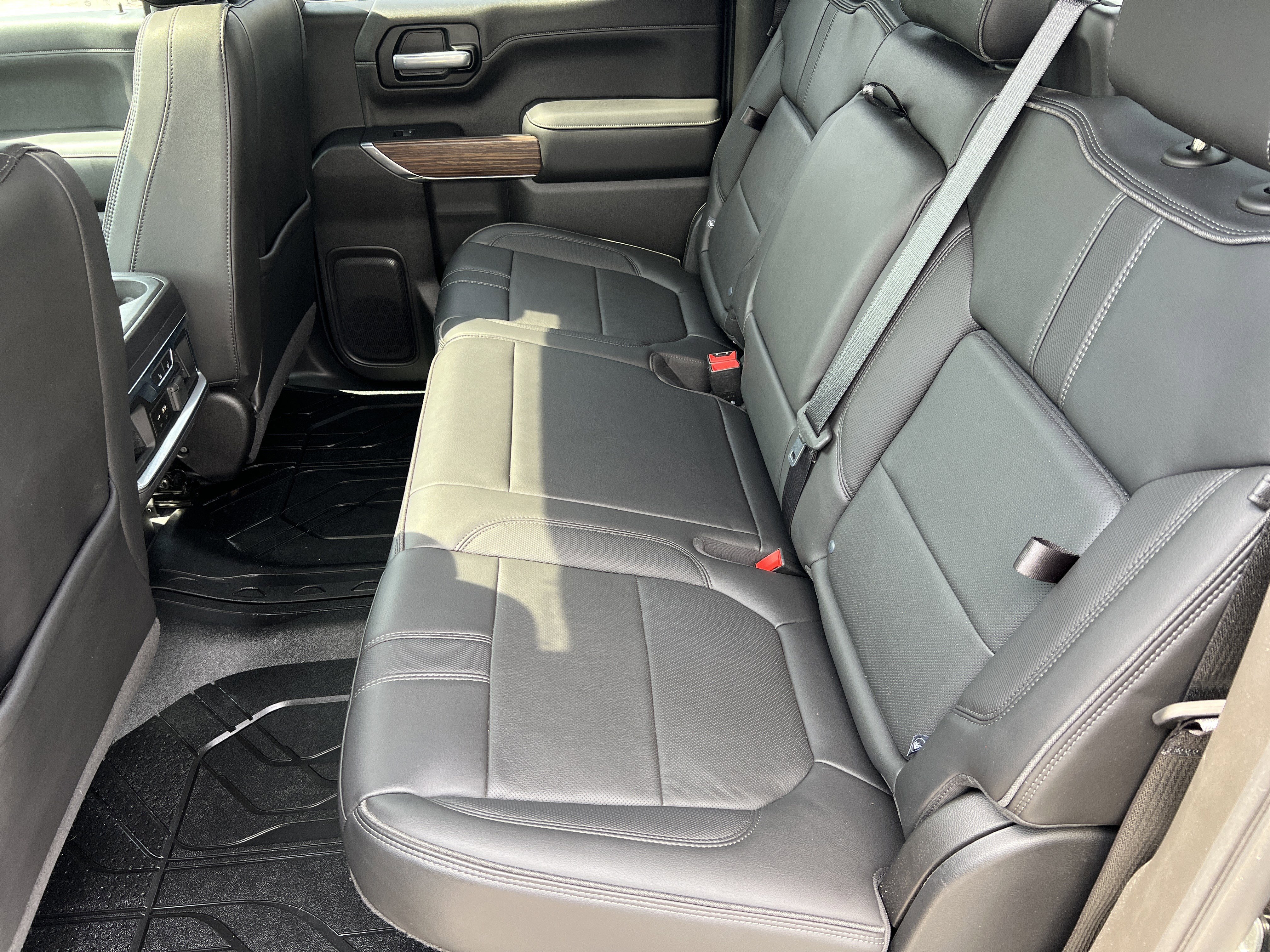 Used 2021 Chevrolet Silverado 1500 High Country w/ Technology Package AWD/4WD image 25