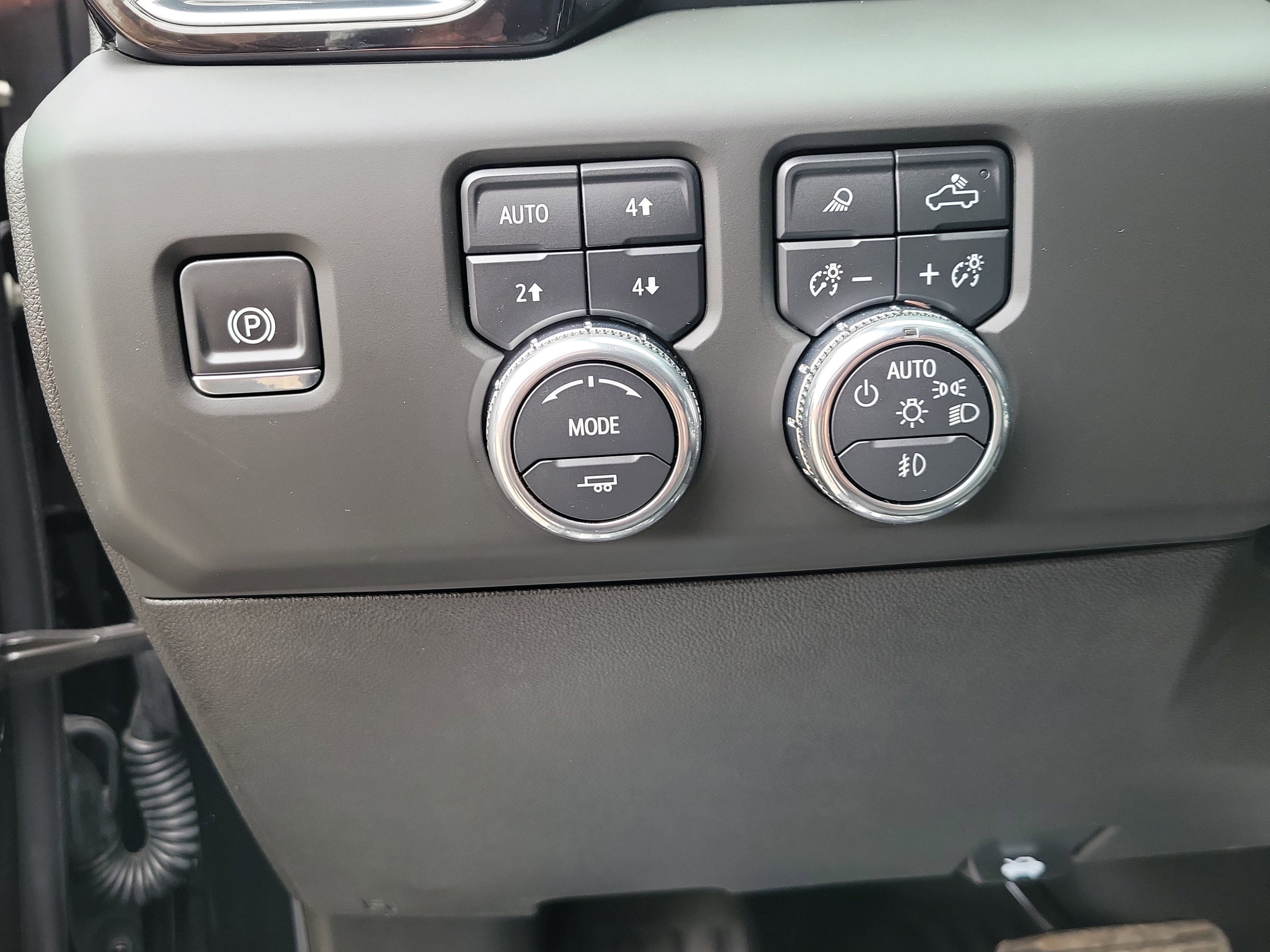 Certified 2025 GMC Sierra 1500 Denali image 31