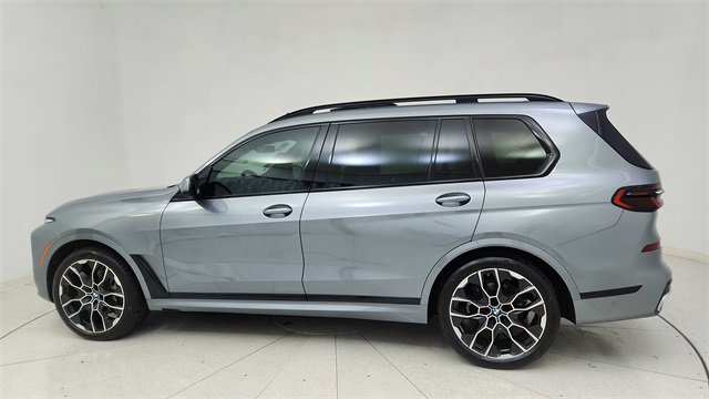 Used 2023 BMW X7 xDrive40i w/ M Sport Package image 4
