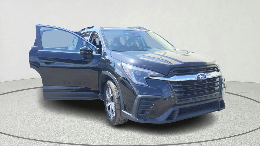 Used 2023 Subaru Ascent Premium image 8