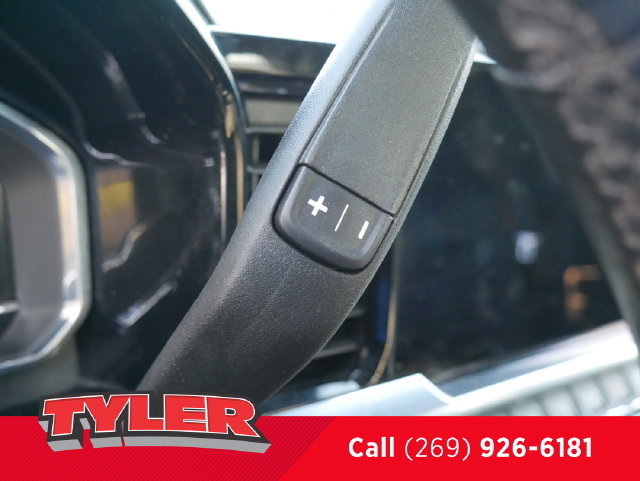 Used 2025 GMC Sierra 1500 SLT AWD/4WD image 27