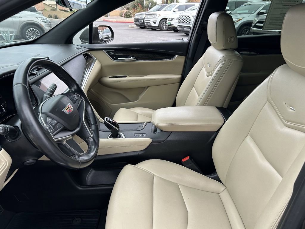 Used 2019 Cadillac XT5 AWD image 17