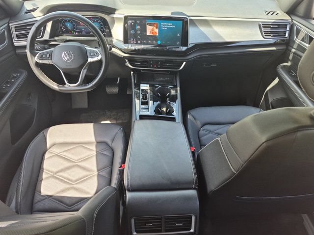 Used 2025 Volkswagen Atlas Cross Sport SE FWD image 25
