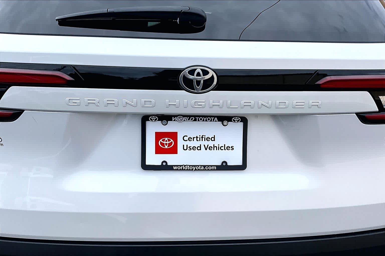 Certified 2025 Toyota Grand Highlander FWD image 10