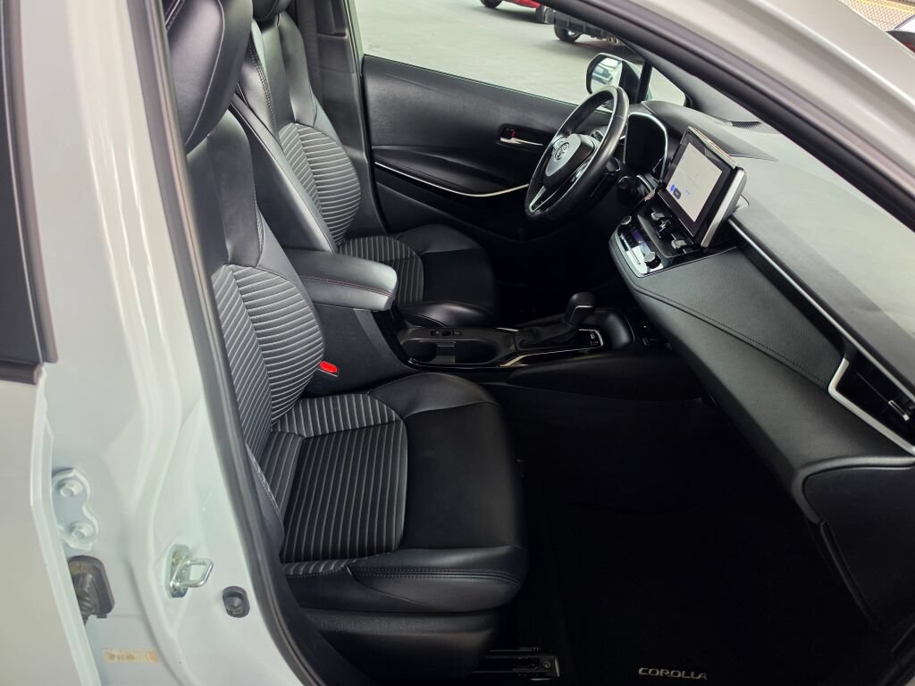 Used 2024 Toyota Corolla XSE FWD image 11