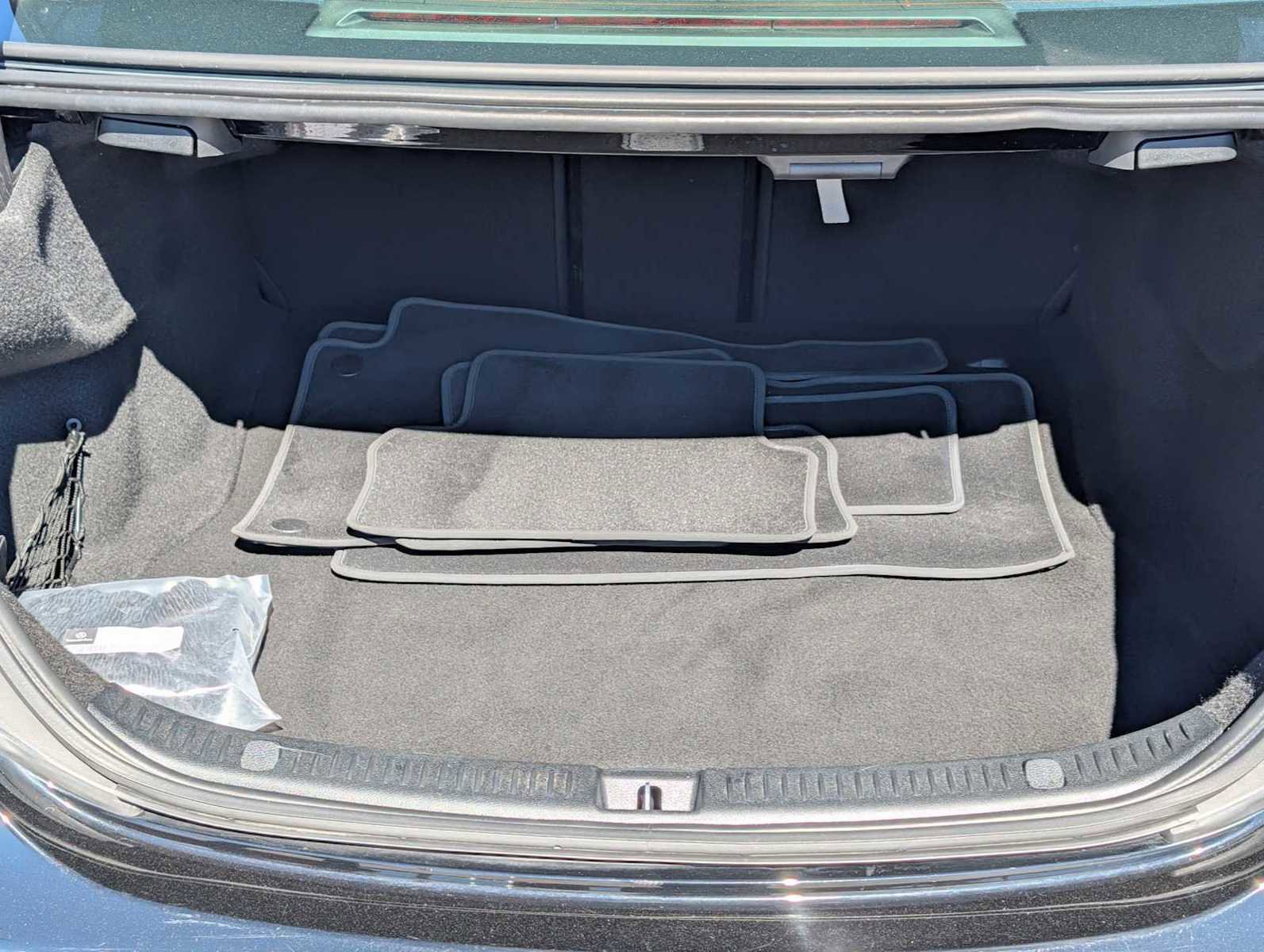 Certified 2019 Mercedes-Benz E 300 4MATIC image 28