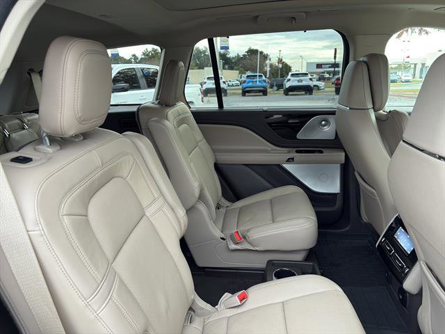 Used 2021 Lincoln Aviator Reserve w/ Equipment Group 202A image 10