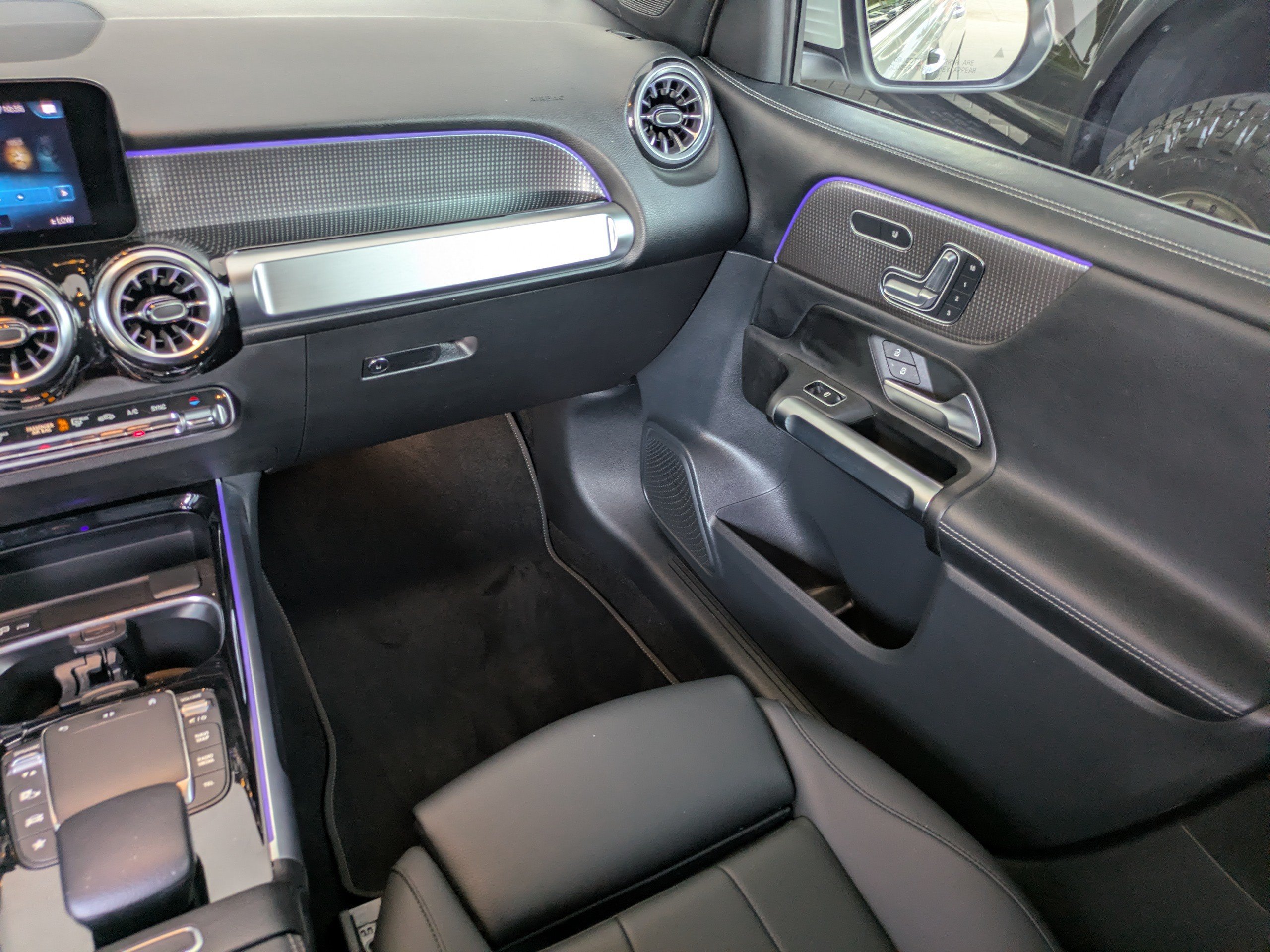 Used 2022 Mercedes-Benz GLB 250 image 18
