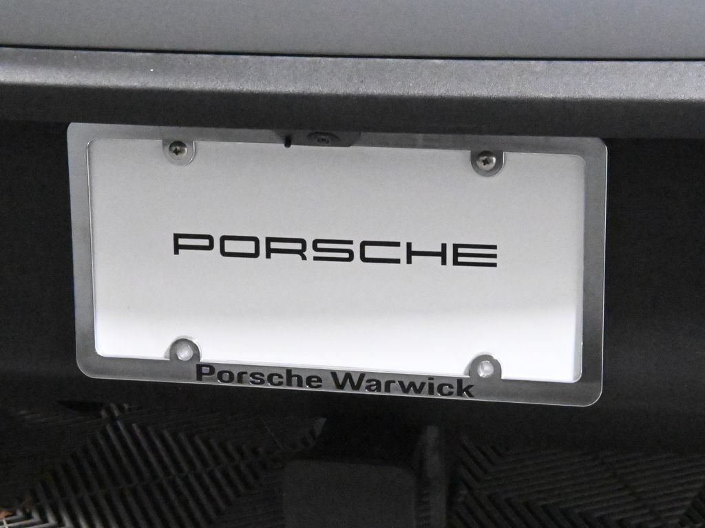 Used 2026 Porsche Macan AWD/4WD image 14