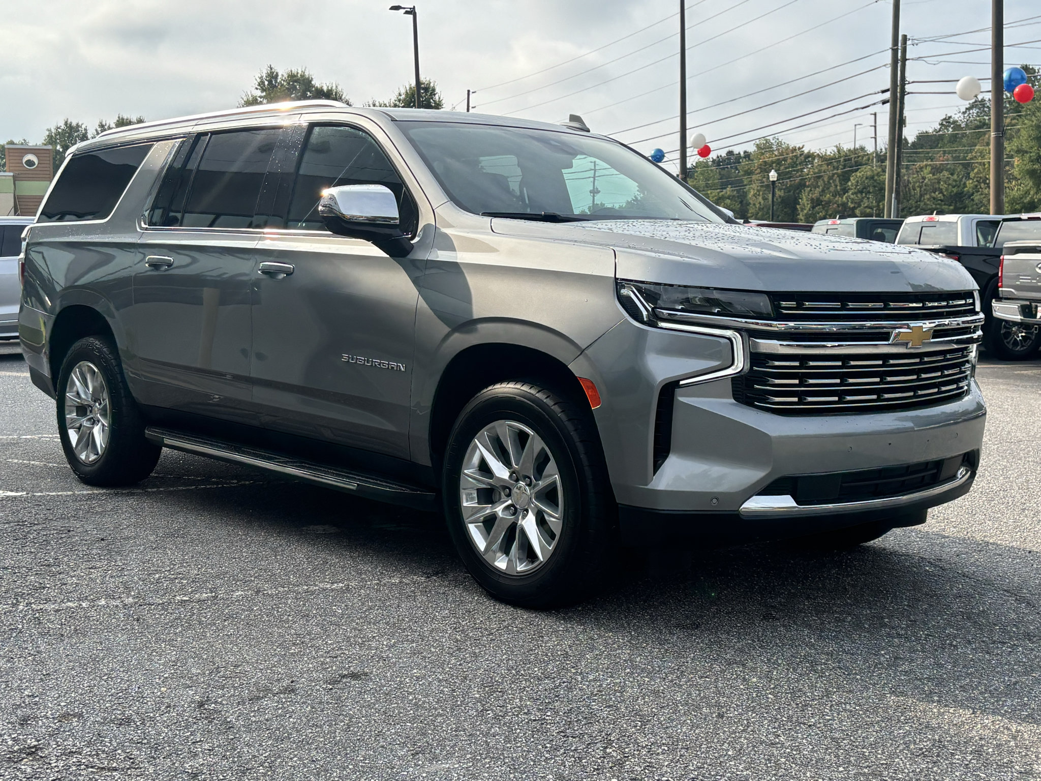 Used 2023 Chevrolet Suburban Premier AWD/4WD image 3