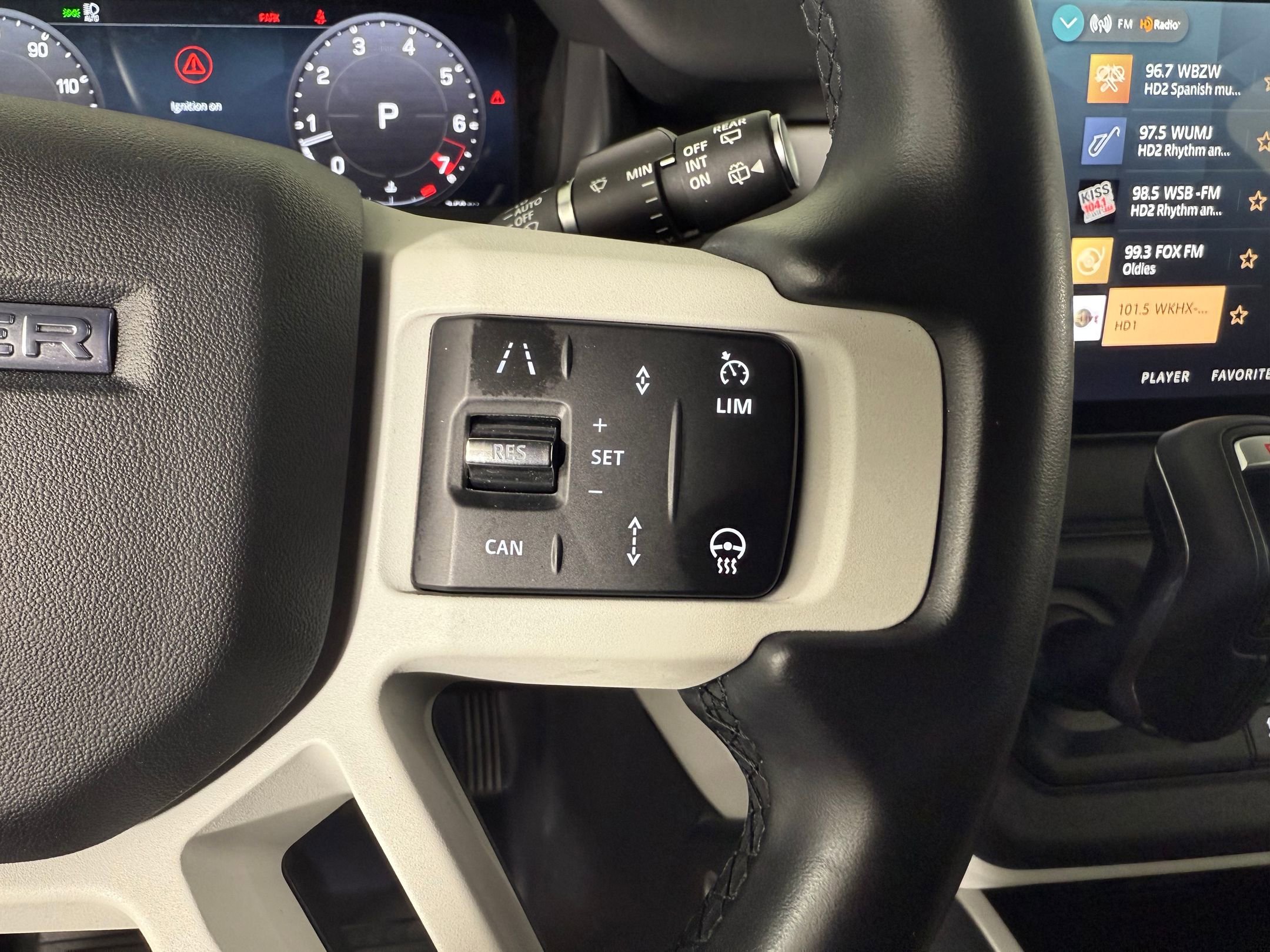 Used 2025 Land Rover Defender 110 S image 14