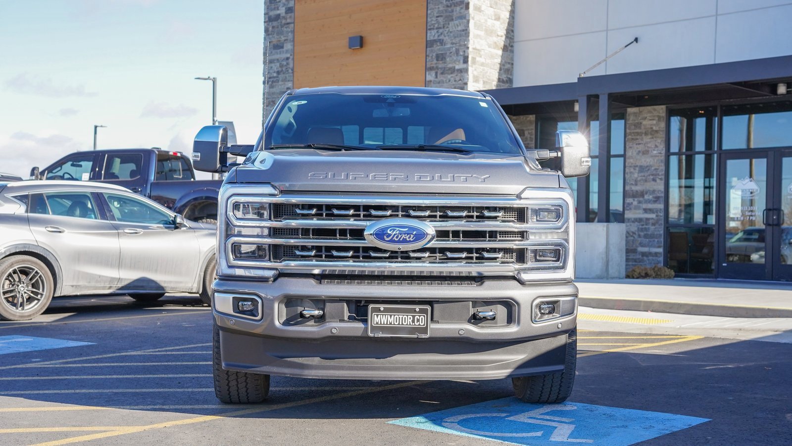 Used 2024 Ford F350 Platinum w/ FX4 Off-Road Package image 2
